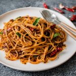 Chilli Garlic Noodles (Chicken / Pork)